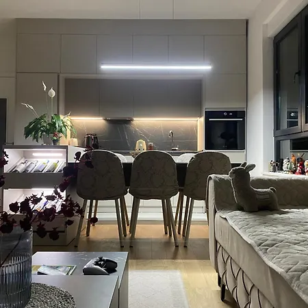 Apartment Llama