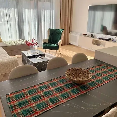 Apartment Llama